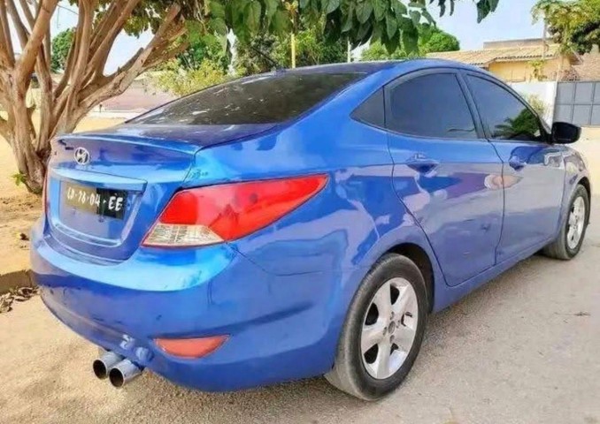 Venda Vendo Hyundai Accent Limpo