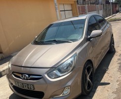 A venda Hyundai accent