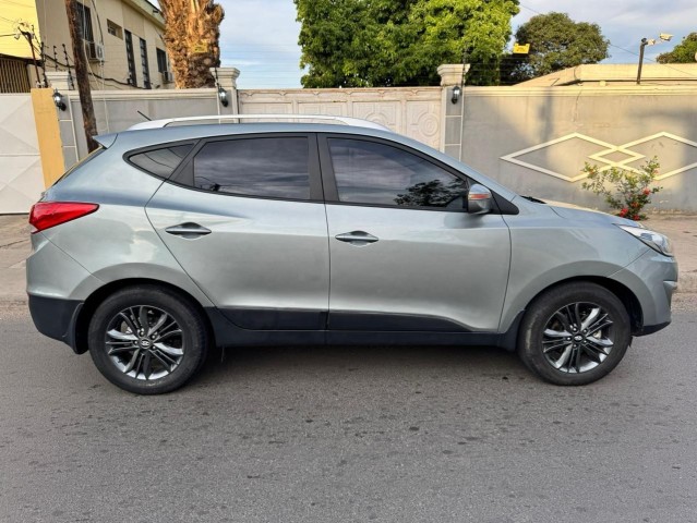 Venda HYUNDAI TUCSON SÉRIE FU