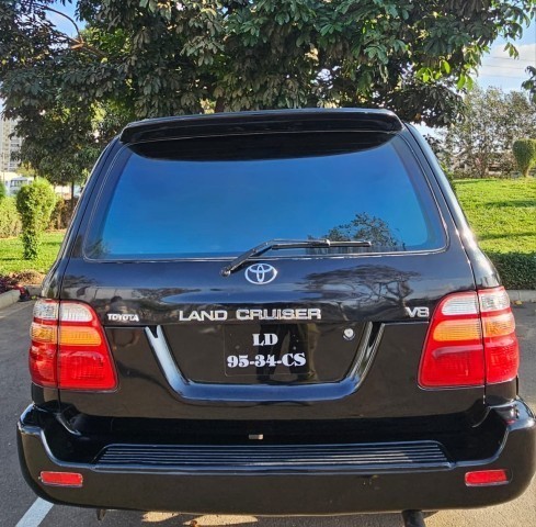 Venda TOYOTA LAND CRUISER V8