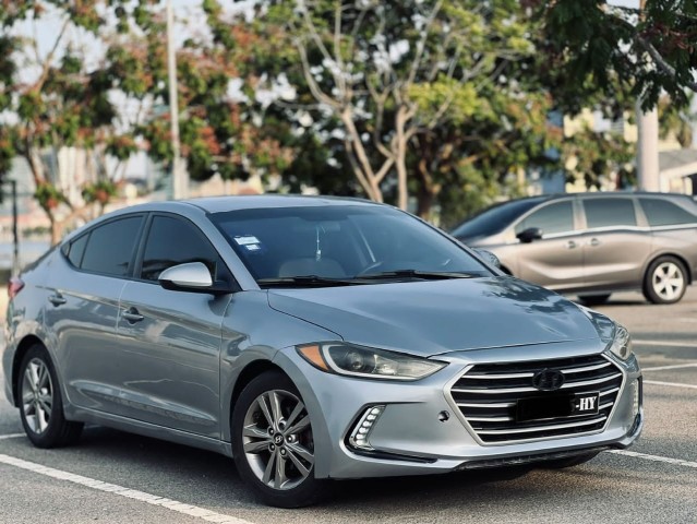 Venda HYUNDAI ELANTRA