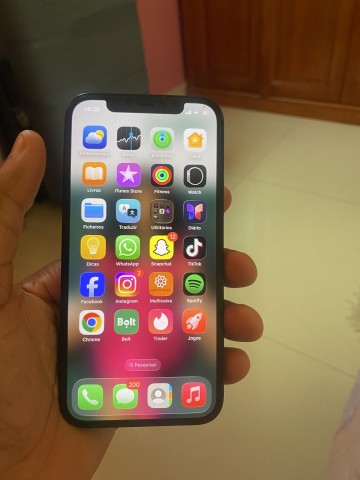 Venda IPhone 12 normal