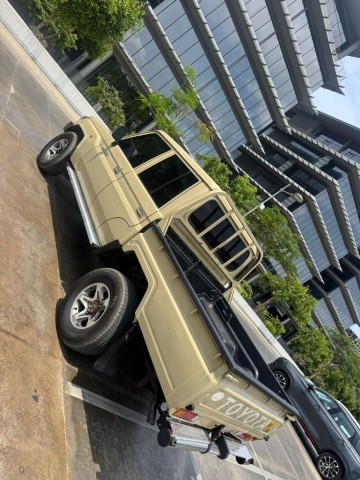 Venda TOYOTA LAND CRUISER CABINA DUPLA CHEFE MÁQUINA SÉRIE KEH