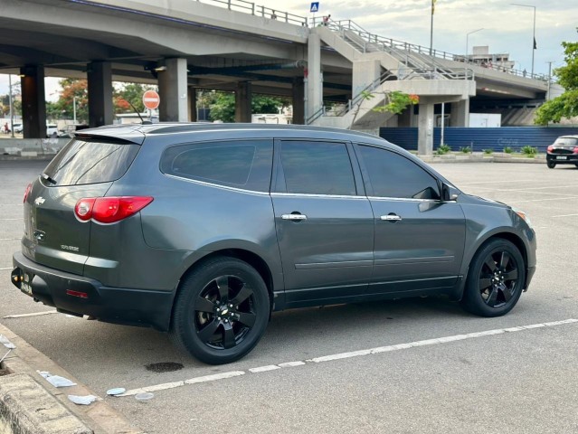 Venda Chevrolet traverse impecável