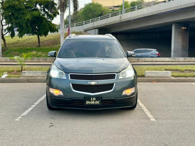 Venda Chevrolet traverse impecável
