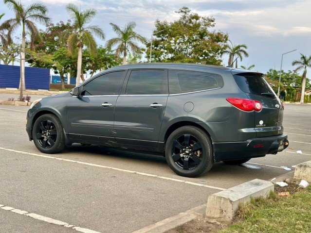 Venda Chevrolet traverse impecável
