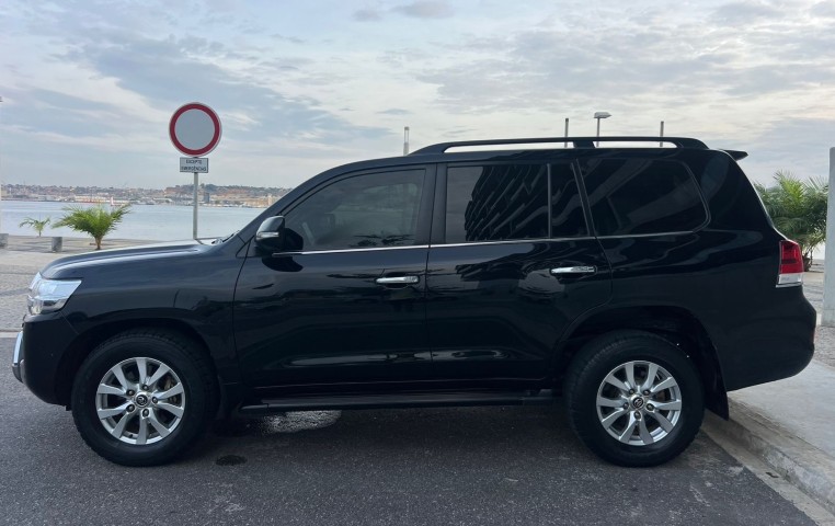 Venda TOYOTA LAND CRUISER VX V8 2020 GENUÍNO