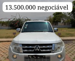 A venda Mitsubishi Pajero