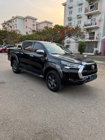 Venda TOYOTA HILUX SR5 2022 V6 FULL OPTION