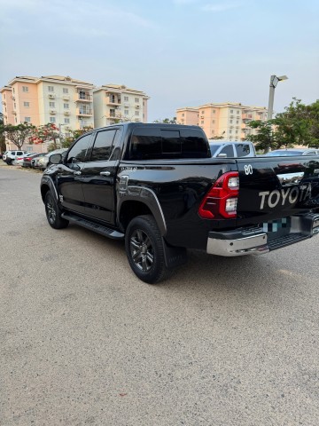 Venda TOYOTA HILUX SR5 2022 V6 FULL OPTION
