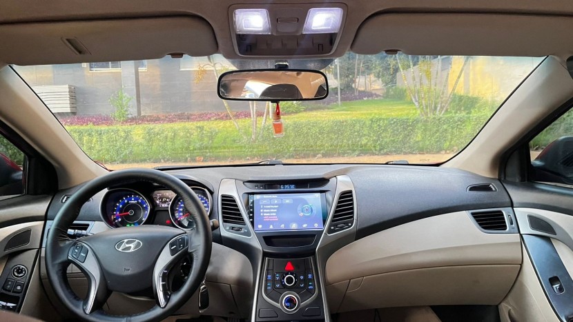 Venda HYUNDAI ELANTRA