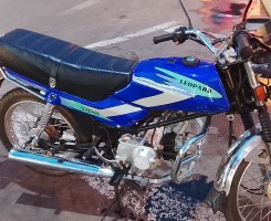 A venda 2* motas leopard semi novas