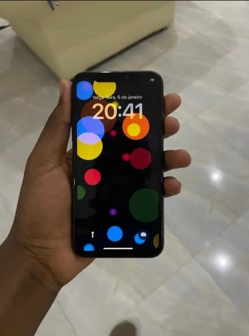 Venda Vendo o meu iPhone X normal ( 100.000)