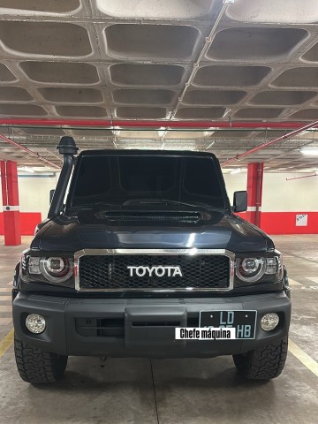 Venda Land CRUISER LX HZ