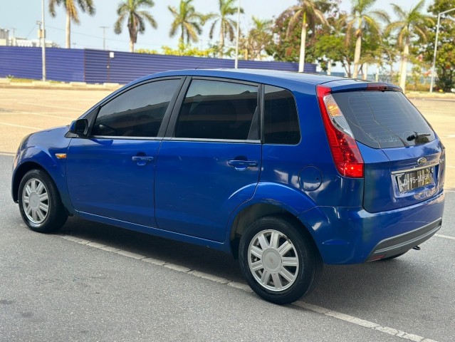 Venda Ford figo manual limpo