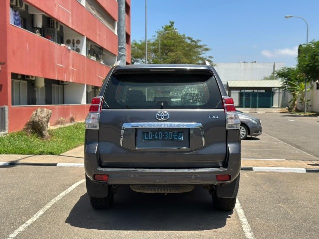 Venda Toyota Prado limpo