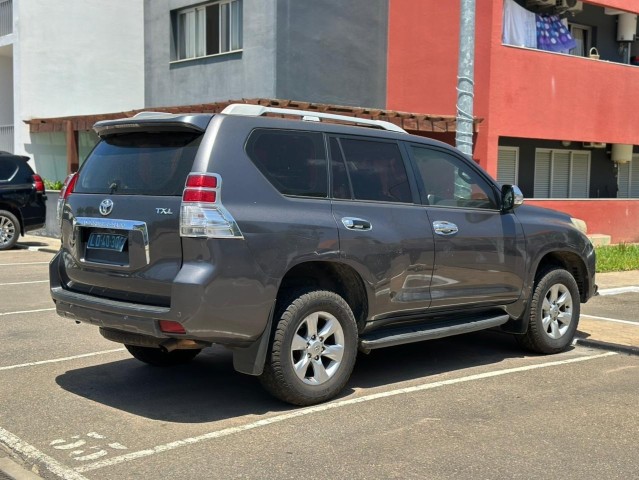 Venda Toyota Prado limpo