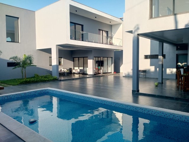 Venda Vivenda v7 à venda Benfica