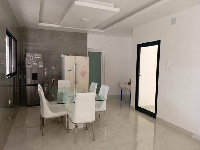 Venda Vivenda v7 à venda Benfica