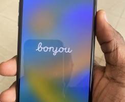 A venda IPhone 11 Pro Max 64GB