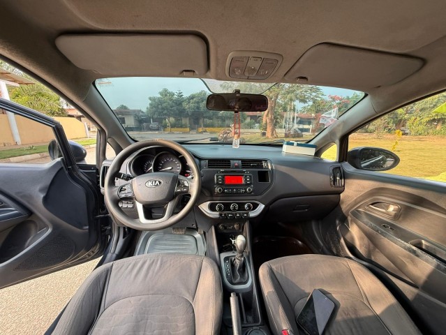 Venda Vendo Kia Rio Limpo