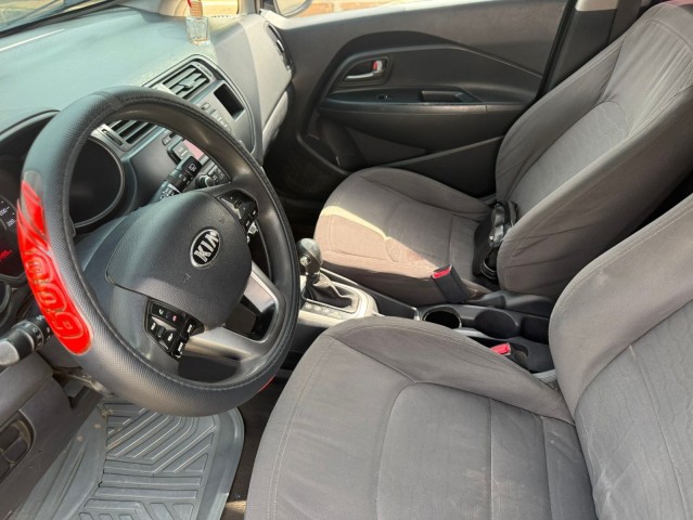 Venda Vendo Kia Rio Limpo