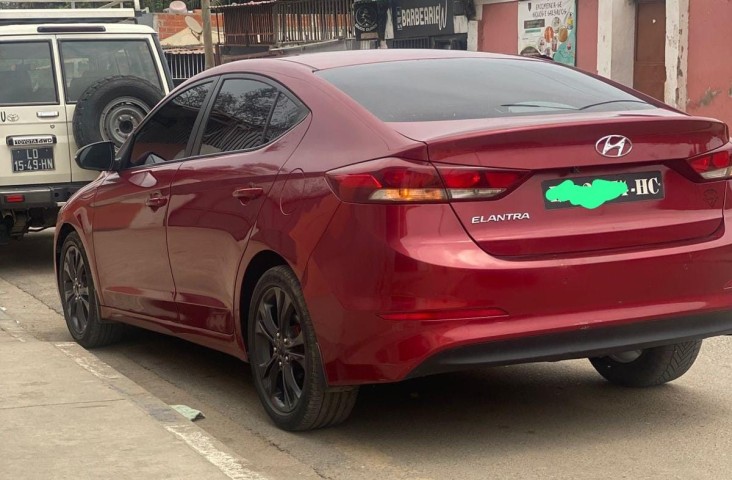Venda Vendo Hyundai Elantra Limpo