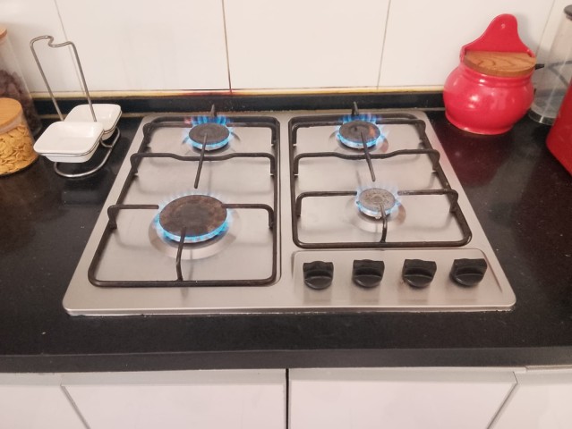 Venda Reparação e manutenção de fogão e fornos eléctricos ao domecílio.