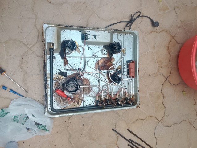 Venda Reparação e manutenção de fogão e fornos eléctricos ao domecílio.