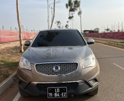 A venda Korando gasolina automático limpo