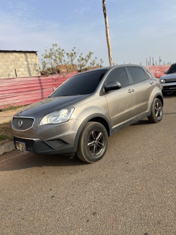 Venda Korando gasolina automático limpo