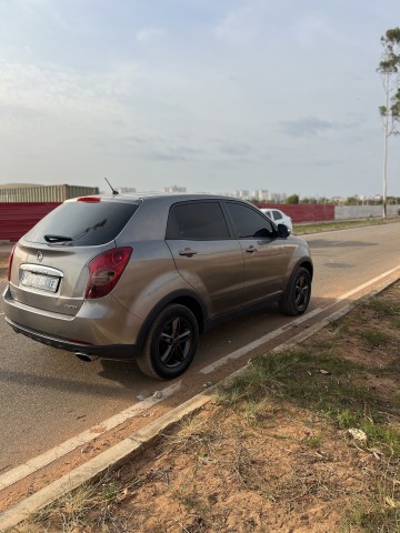 Venda Korando gasolina automático limpo