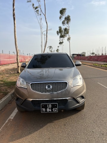 Venda Korando gasolina automático limpo