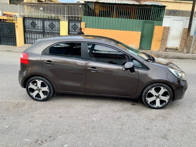 Venda Vendo Kia Rio Limpo