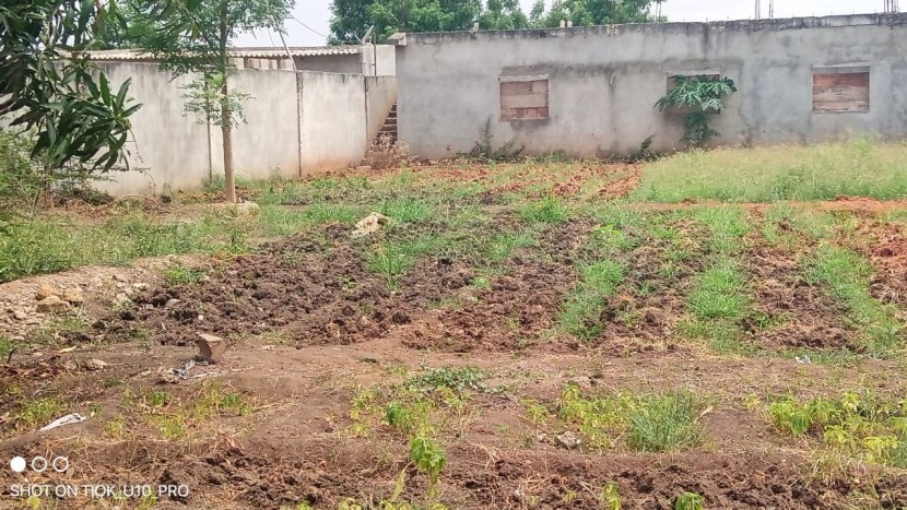 Venda Casa inacabada 50/28