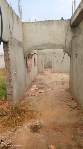 Venda Casa inacabada 50/28