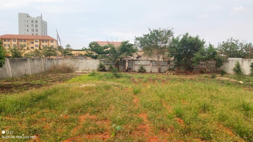 Venda Casa inacabada 50/28