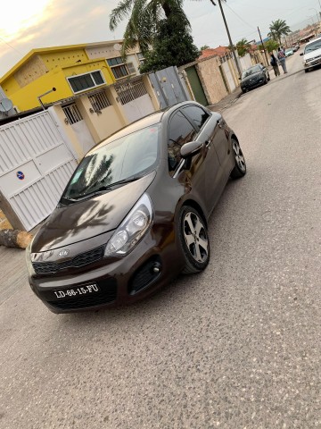 Venda Vendo Kia Rio Limpo