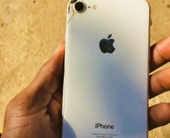 A venda Deal pra hj 8n 64GB pânico estalo básico na trazeira e na película Bat...