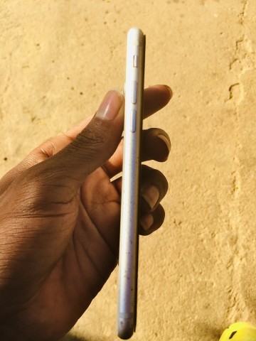 Venda Deal pra hj 8n 64GB pânico estalo básico na trazeira e na película Bateria 72%