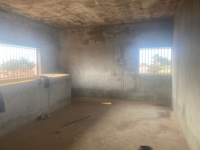 Venda Vende-se esta casa.