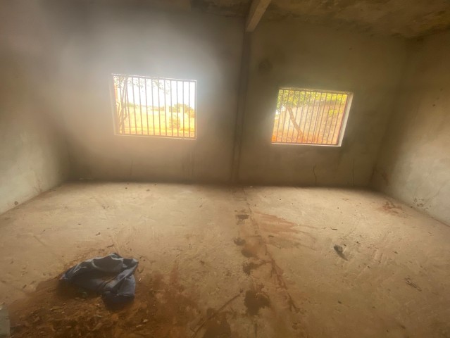 Venda Vende-se esta casa.