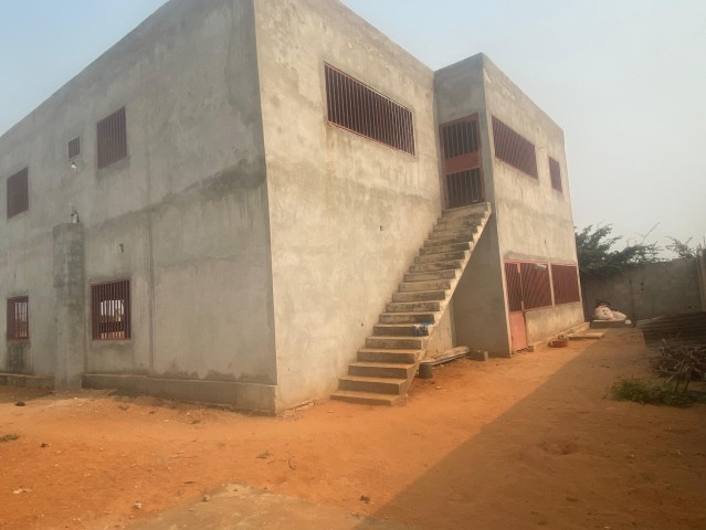 Venda Vende-se esta casa.