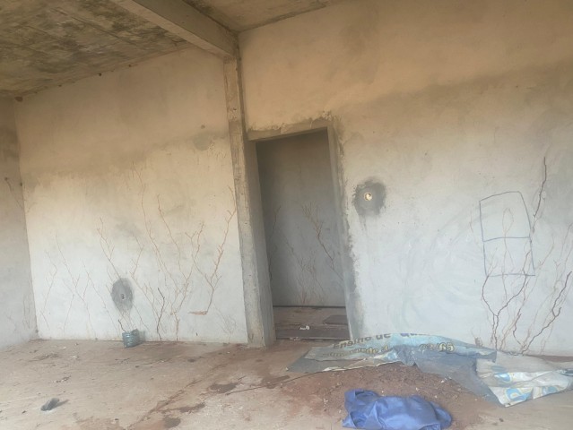 Venda Vende-se esta casa.