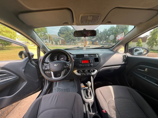 Venda Vendo Kia Rio Limpo