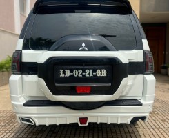 A venda MITSUBISHI PAJERO
