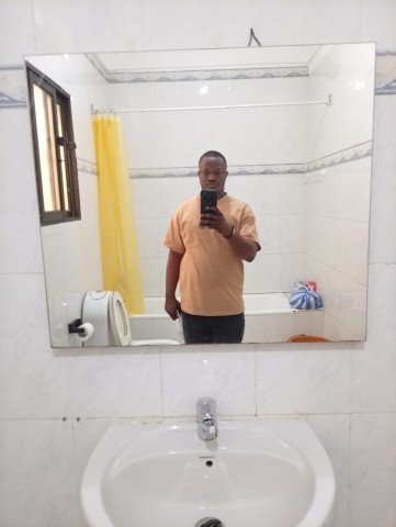 Venda VENDE-SE UMA VIVENDA V4 DISPONÍVEL PARA VENDA URGENTE