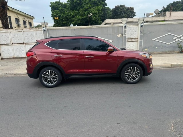 Venda HYUNDAI TUCSON FULL PENÚLTIMO MODELO SÉRIE HX