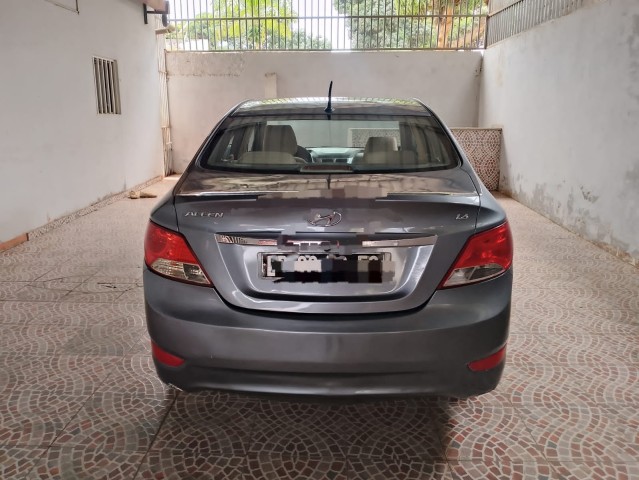 Venda Vendo Hyundai Accent Limpo