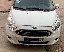 A venda Vendo Ford Figo Limpo